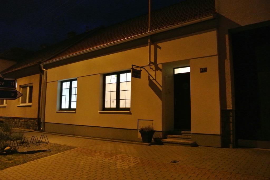 Apartman Ve Dvore Ratiskovice الغرفة الصورة