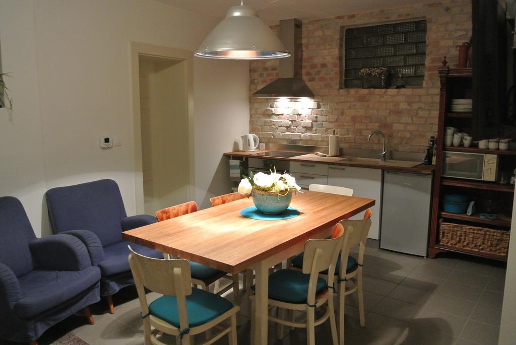 Apartman Ve Dvore Ratiskovice الغرفة الصورة